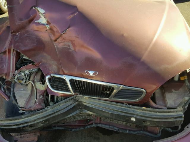 KLATA52Y9XB334236 - 1999 DAEWOO LANOS S 栗色 照片 7