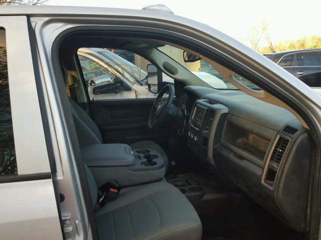 3C63RRGL4GG150004 - 2016 RAM 3500 ST SILVER photo 5