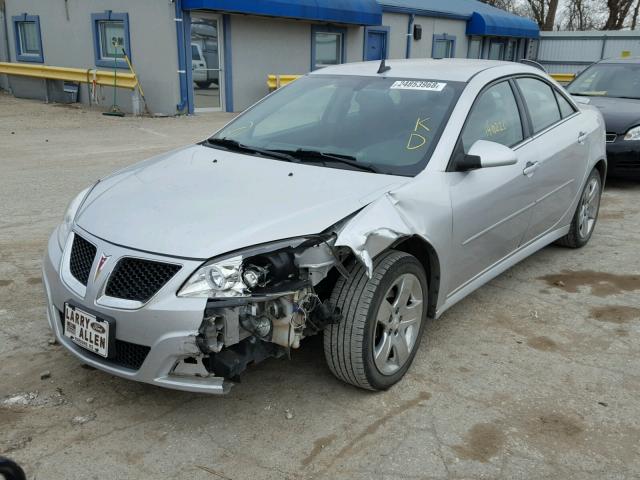 1G2ZA5E0XA4138198 - 2010 PONTIAC G6 SILVER photo 2