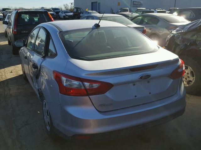 1FAHP3E27CL255103 - 2012 FORD FOCUS S SILVER photo 3