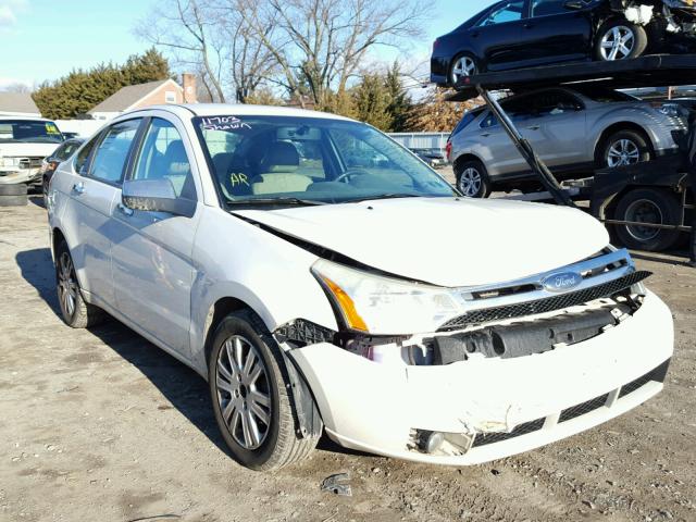 1FAHP3HN8AW164875 - 2010 FORD FOCUS SEL WHITE photo 1