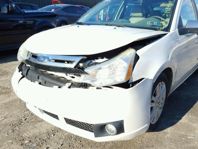 1FAHP3HN8AW164875 - 2010 FORD FOCUS SEL WHITE photo 9