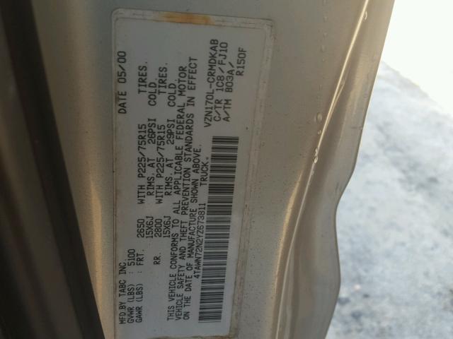 4TAWN72N2YZ673811 - 2000 TOYOTA TACOMA XTR SILVER photo 10