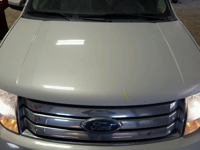 1FMDK02W58GA11961 - 2008 FORD TAURUS X S CREAM photo 7