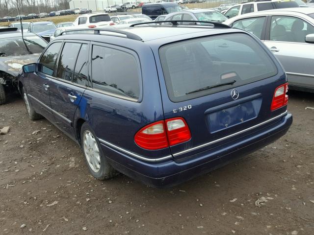 WDBJH65F2WA598588 - 1998 MERCEDES-BENZ E 320 BLUE photo 3