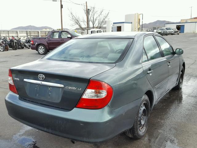 4T1BE32K82U584830 - 2002 TOYOTA CAMRY LE GREEN photo 4