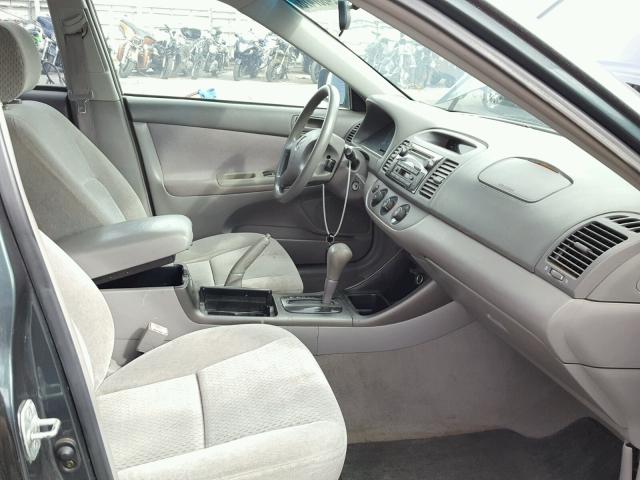 4T1BE32K82U584830 - 2002 TOYOTA CAMRY LE GREEN photo 5