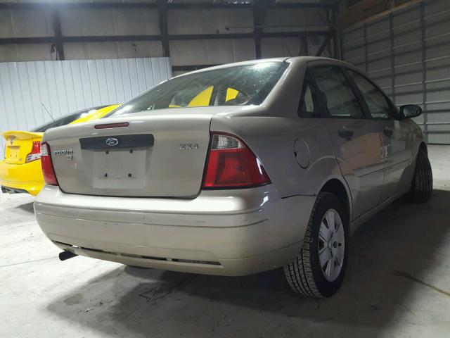 1FAFP34N76W248934 - 2006 FORD FOCUS ZX4 BEIGE photo 4