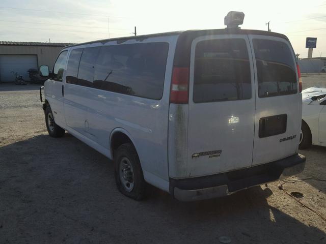 1GAHG39U161268072 - 2006 CHEVROLET EXPRESS G3 WHITE photo 3