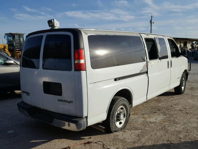 1GAHG39U161268072 - 2006 CHEVROLET EXPRESS G3 WHITE photo 4