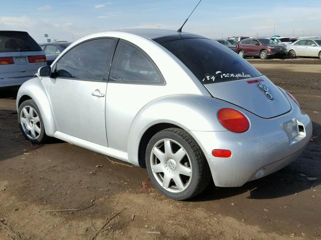 3VWDD21C61M461452 - 2001 VOLKSWAGEN NEW BEETLE 银色 照片 3