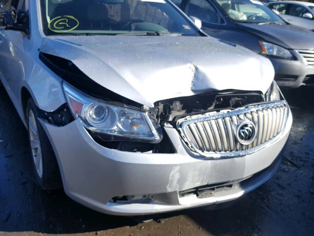 1G4GC5EG1AF172041 - 2010 BUICK LACROSSE C SILVER photo 9