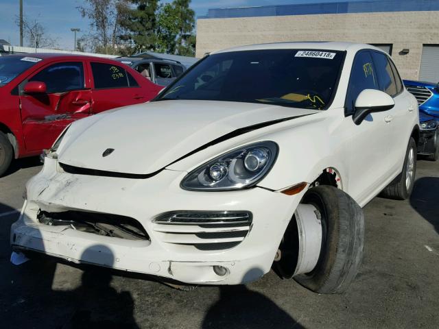 WP1AA2A23BLA02628 - 2011 PORSCHE CAYENNE WHITE photo 2