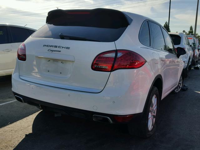 WP1AA2A23BLA02628 - 2011 PORSCHE CAYENNE WHITE photo 4