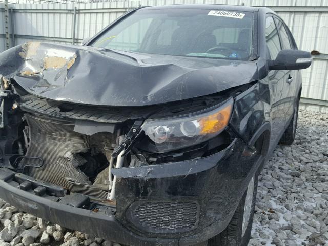 5XYKT3A19BG064561 - 2011 KIA SORENTO BA BLACK photo 9