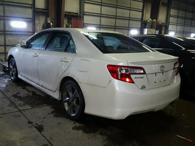 4T1BF1FK6CU629342 - 2012 TOYOTA CAMRY BASE WHITE photo 3