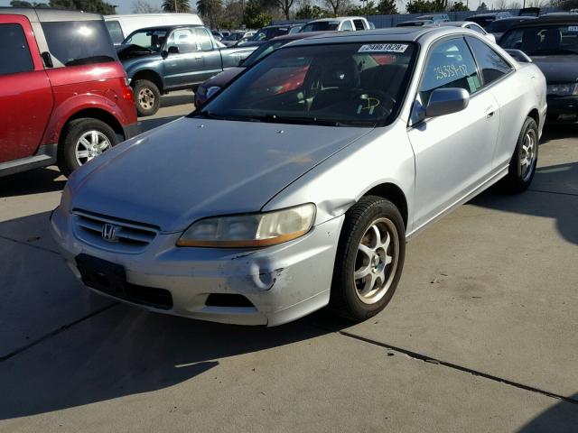 1HGCG22582A026907 - 2002 HONDA ACCORD EX SILVER photo 2