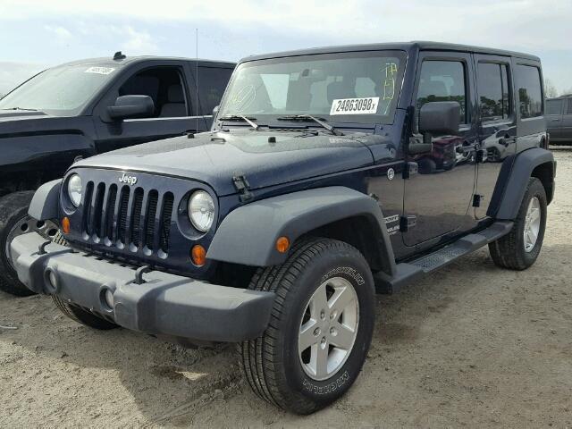 1C4BJWDG6DL572064 - 2013 JEEP WRANGLER U BLUE photo 2