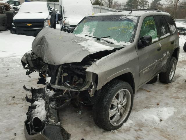 1GKDT13S452188078 - 2005 GMC ENVOY GRAY photo 2