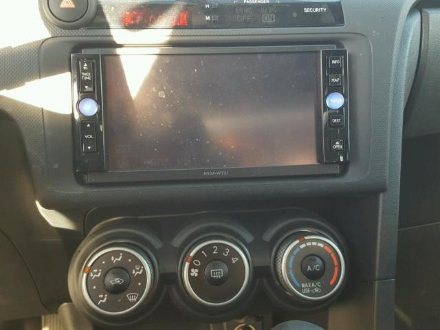 JTKJF5C74B3010808 - 2011 TOYOTA SCION TC 白色 照片 9