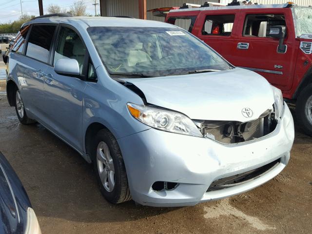 5TDKK3DC9FS609621 - 2015 TOYOTA SIENNA LE BLUE photo 1