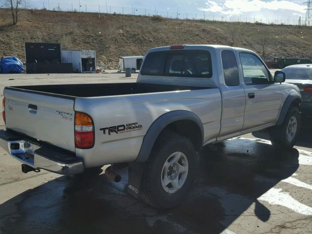 5TEWN72N02Z058139 - 2002 TOYOTA TACOMA XTR SILVER photo 4