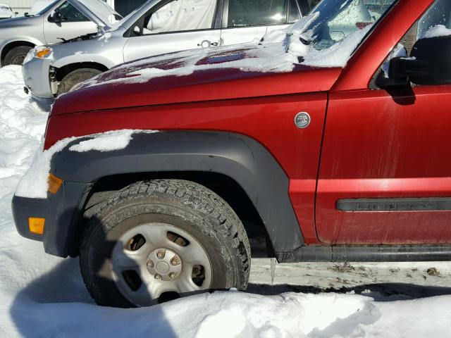 1J4GL48K66W248837 - 2006 JEEP LIBERTY SP RED photo 9