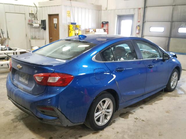 1G1BE5SM1H7120294 - 2017 CHEVROLET CRUZE LT BLUE photo 4