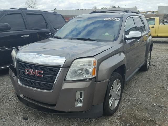 2CTALFEW5A6343170 - 2010 GMC TERRAIN SL GRAY photo 2