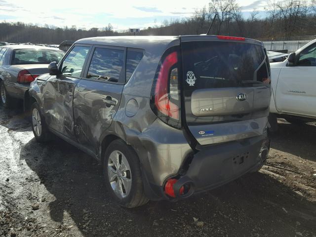 KNDJN2A22F7160916 - 2015 KIA SOUL GRAY photo 3