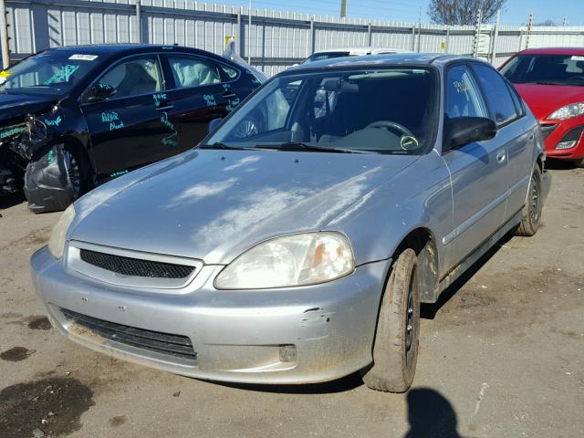 2HGEJ6619XH578983 - 1999 HONDA CIVIC BASE 银色 照片 2