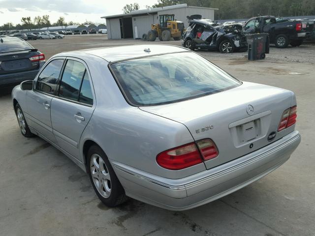 WDBJF65J02B433489 - 2002 MERCEDES-BENZ E 320 GRAY photo 3