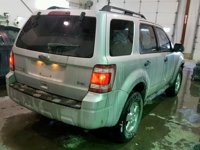 1FMCU0DG6AKA08064 - 2010 FORD ESCAPE XLT SILVER photo 4