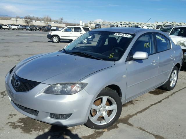 JM1BK12F161517482 - 2006 MAZDA 3 I SILVER photo 2