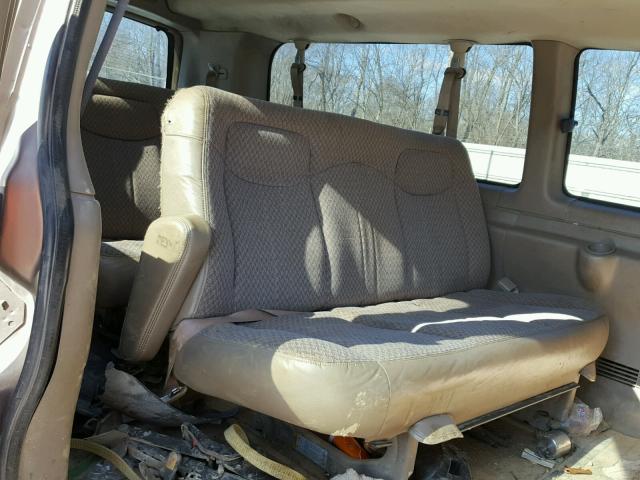 1GAHG39U441161076 - 2004 CHEVROLET EXPRESS G3 TAN photo 6