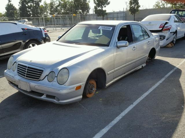 WDBJF74J81B293522 - 2001 MERCEDES-BENZ E 55 AMG SILVER photo 2