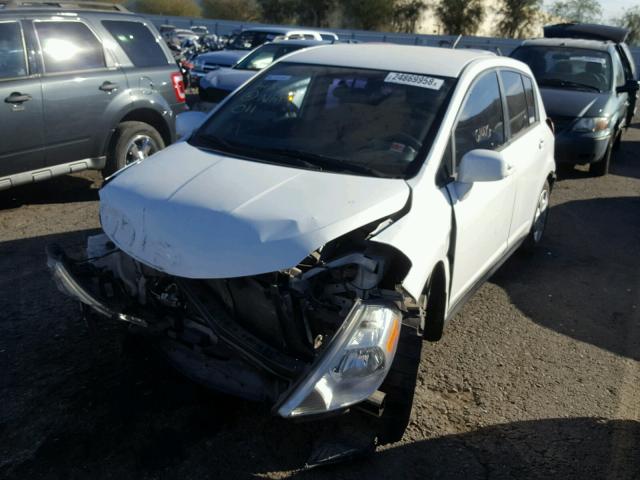 3N1BC1CP1BL509232 - 2011 NISSAN VERSA S WHITE photo 2