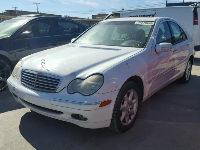 WDBRF64J91F130254 - 2001 MERCEDES-BENZ C 320 WHITE photo 2