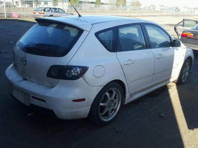 JM1BK343671619750 - 2007 MAZDA 3 HATCHBAC WHITE photo 4