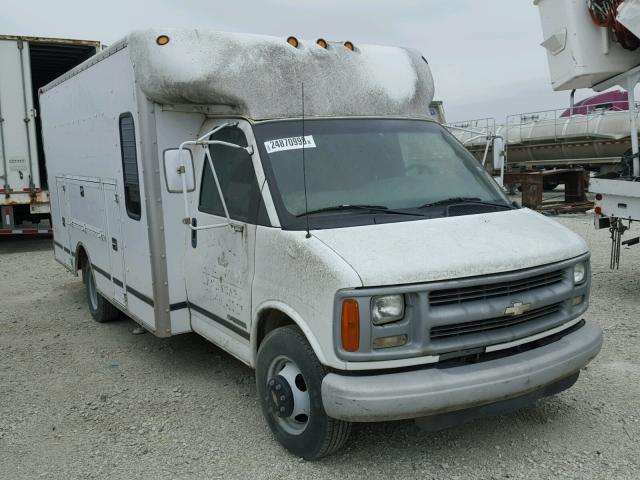 1GBJG31R311162879 - 2001 CHEVROLET EXPRESS CU WHITE photo 1