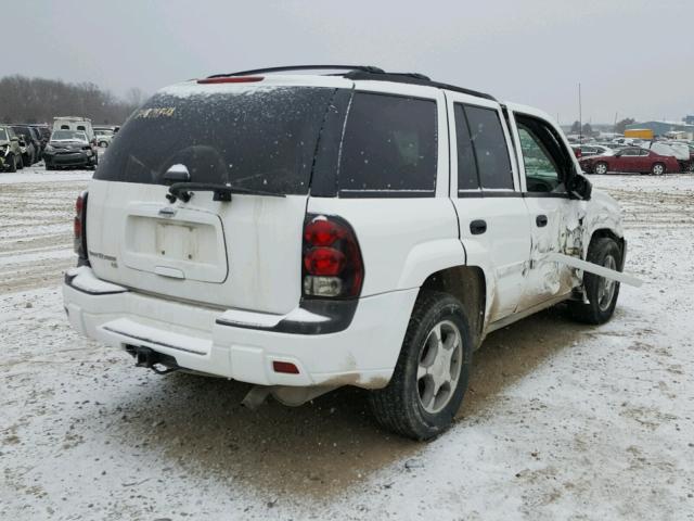 1GNDT13S582250689 - 2008 CHEVROLET TRAILBLAZE WHITE photo 4