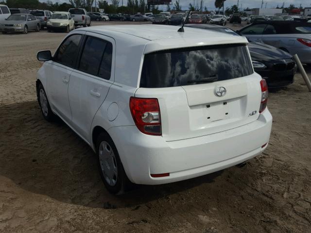 JTKKUPB42E1039561 - 2014 TOYOTA SCION XD WHITE photo 3