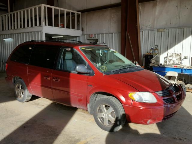 2D4GP44L47R203921 - 2007 DODGE GRAND CARA RED photo 1