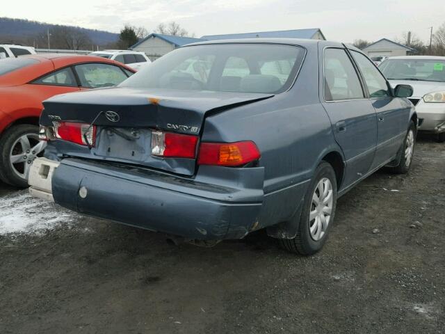 JT2BG28KXY0509491 - 2000 TOYOTA CAMRY LE BLUE photo 4