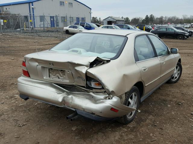 1HGCD5653SA077834 - 1995 HONDA ACCORD EX BEIGE photo 4