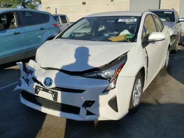 JTDKBRFU6G3508726 - 2016 TOYOTA PRIUS WHITE photo 2