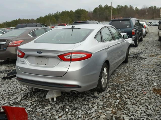 3FA6P0H72FR296015 - 2015 FORD FUSION SE SILVER photo 4