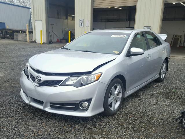 4T1BF1FK0DU235370 - 2013 TOYOTA CAMRY L SILVER photo 2