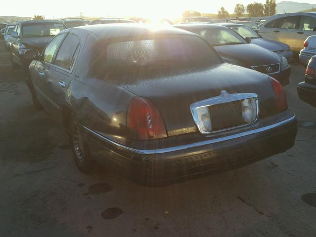 1LNHM81W51Y625226 - 2001 LINCOLN TOWN CAR E BLACK photo 3