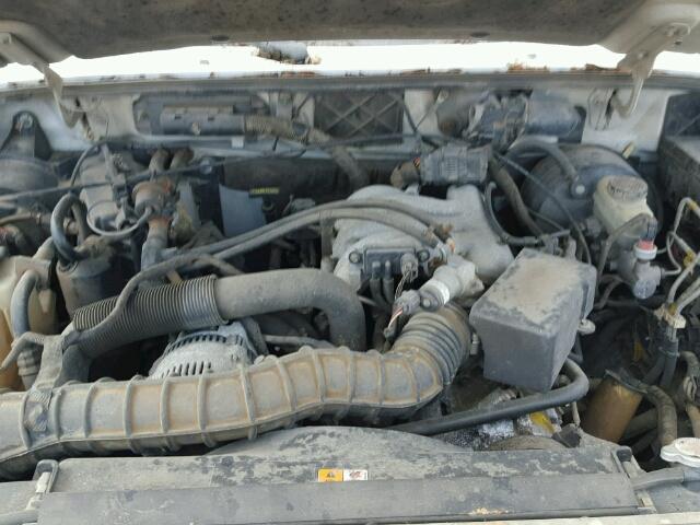 4F4YR16UX1TM09879 - 2001 MAZDA B3000 CAB WHITE photo 7